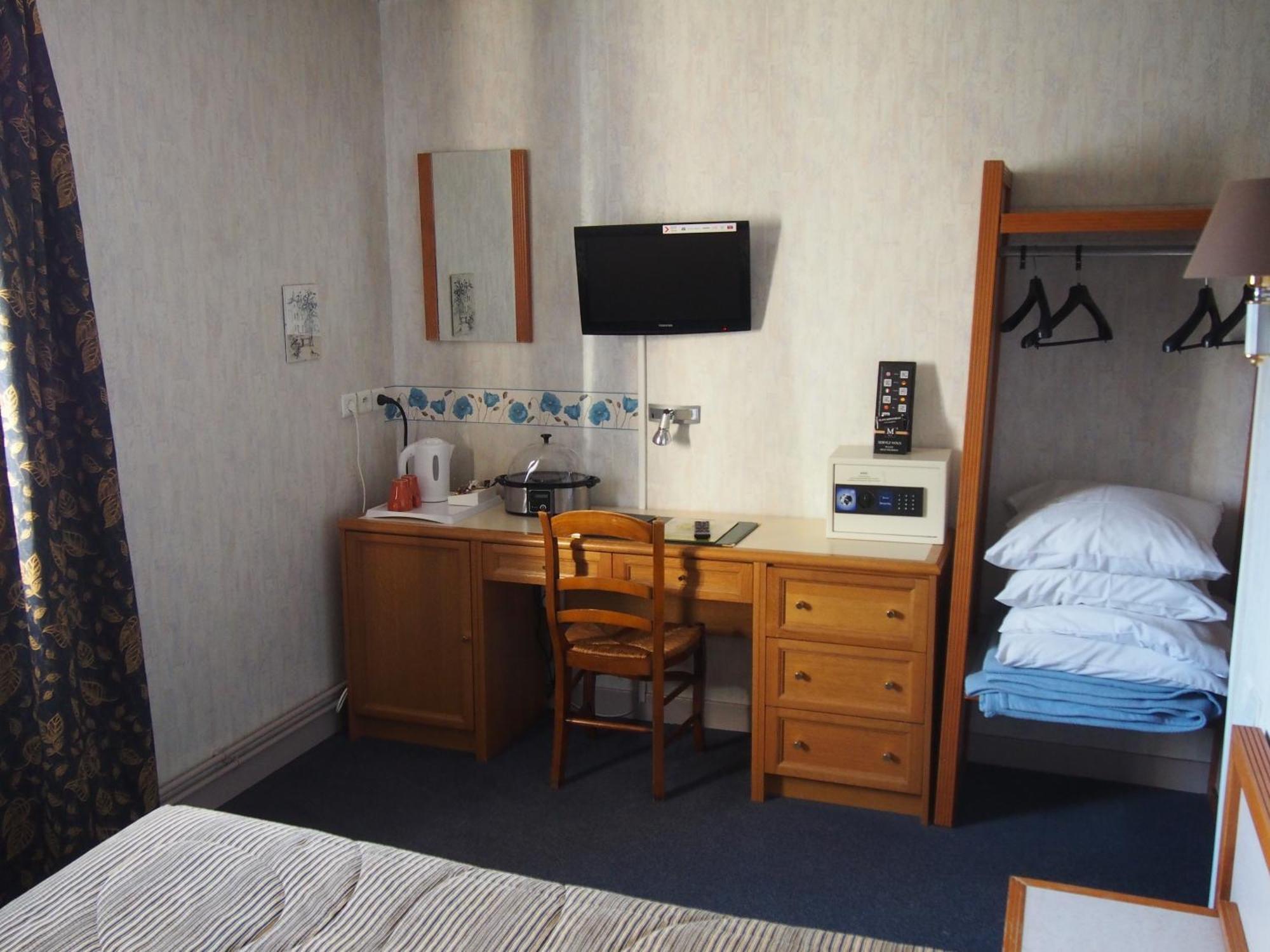Hotel Val Saint Hilaire Givet Camera foto