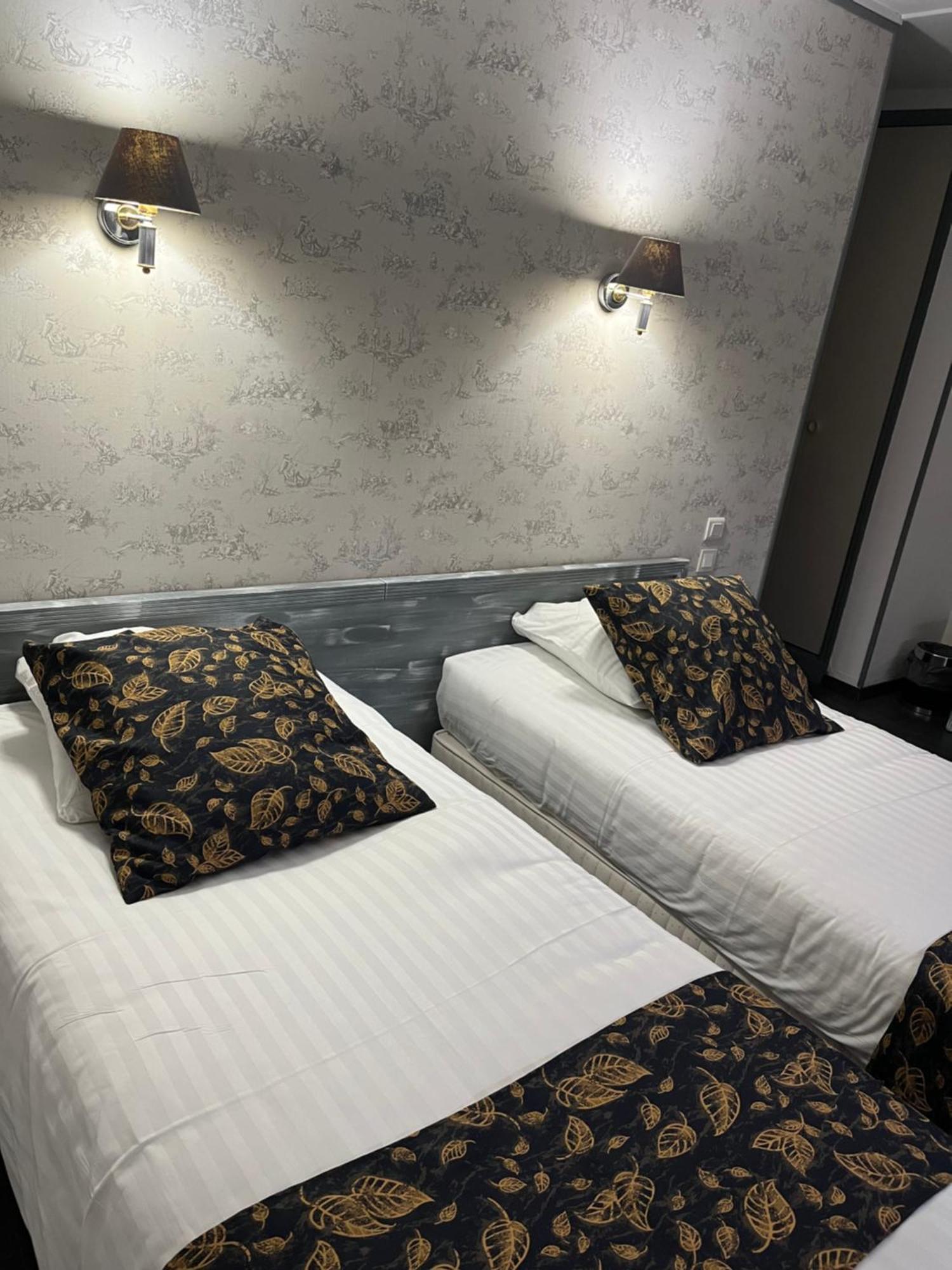 Hotel Val Saint Hilaire Givet Esterno foto