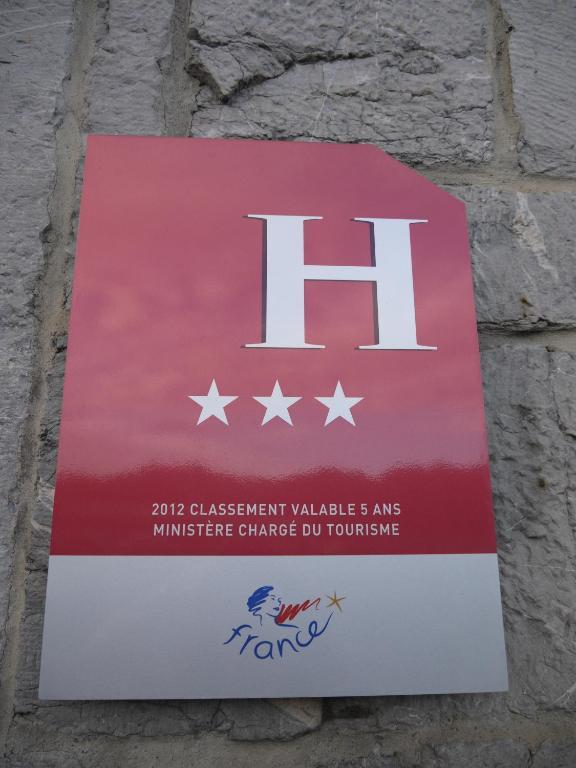 Hotel Val Saint Hilaire Givet Esterno foto